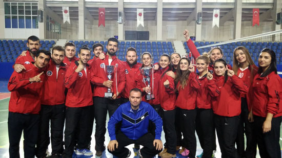 Bayan ve Erkek Voleybol Takımımız 1. Lig'de