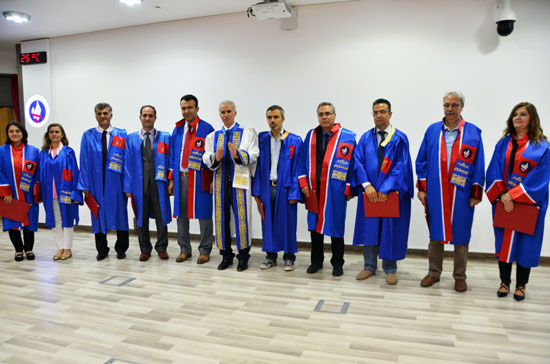 Üniversitemizde Akademik Etkinlik Ödüllerinin Verilmesi ve Biniş Giyme Töreni Yapıldı
