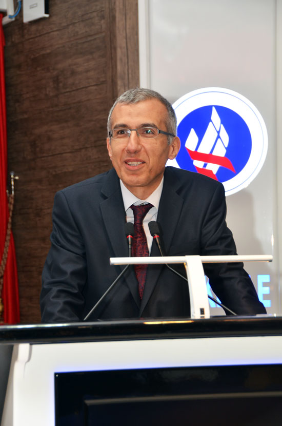 Üniversitemiz Kültür Merkezinde Klinik Araştırmalar Sempozyumu Düzenlendi