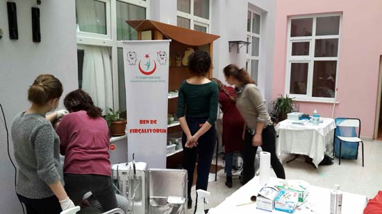 Diş Hekimliği Fakültemizden Türkiye'de Bir İlk