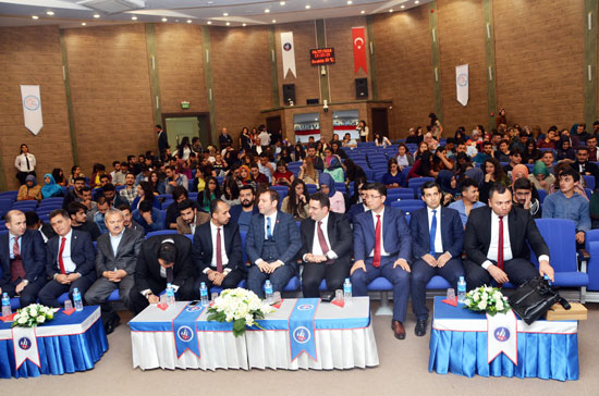Üniversitemizde Kariyer Sohbetleri Devam Ediyor