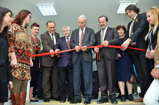 Üniversitemizden Öğrenci Resim Çalışmaları Sergisi