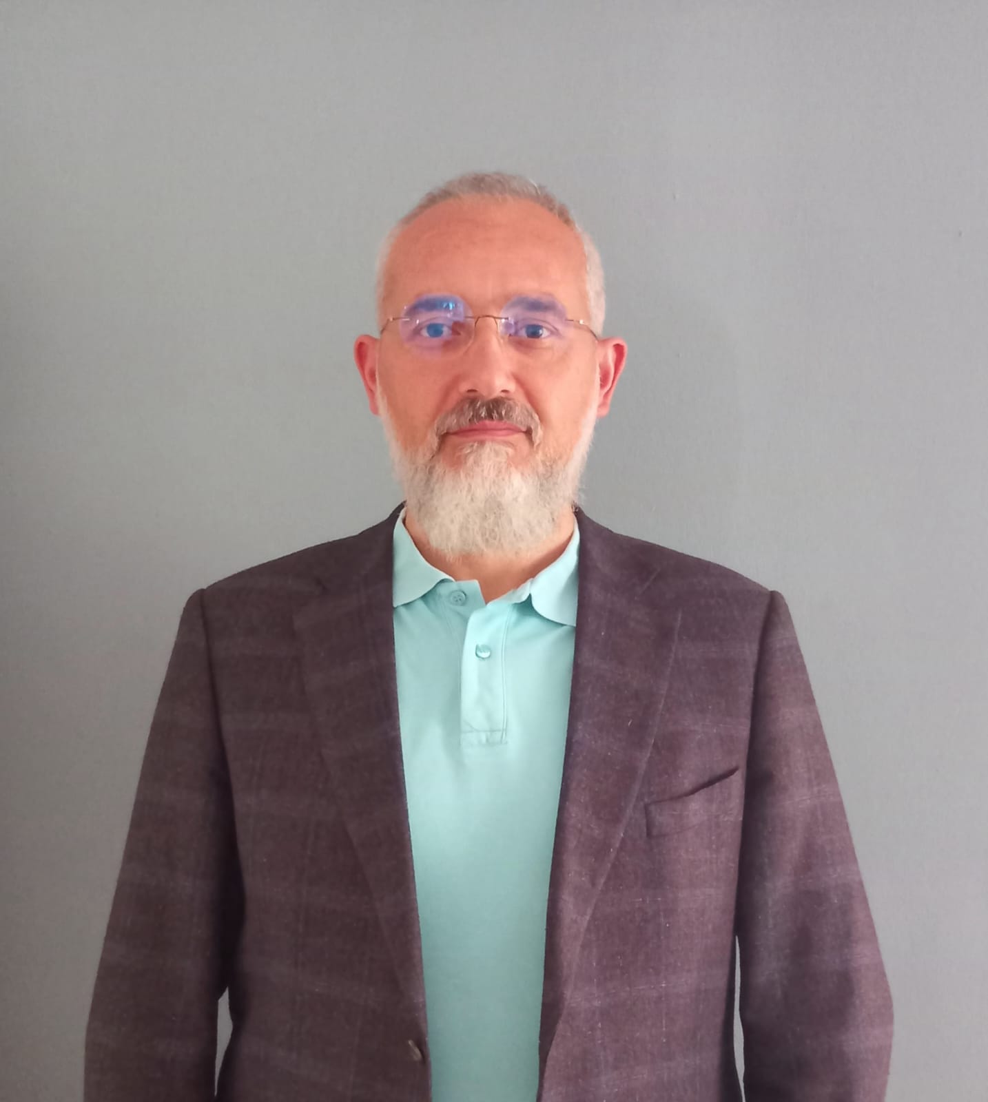 YAŞAR ALUÇ