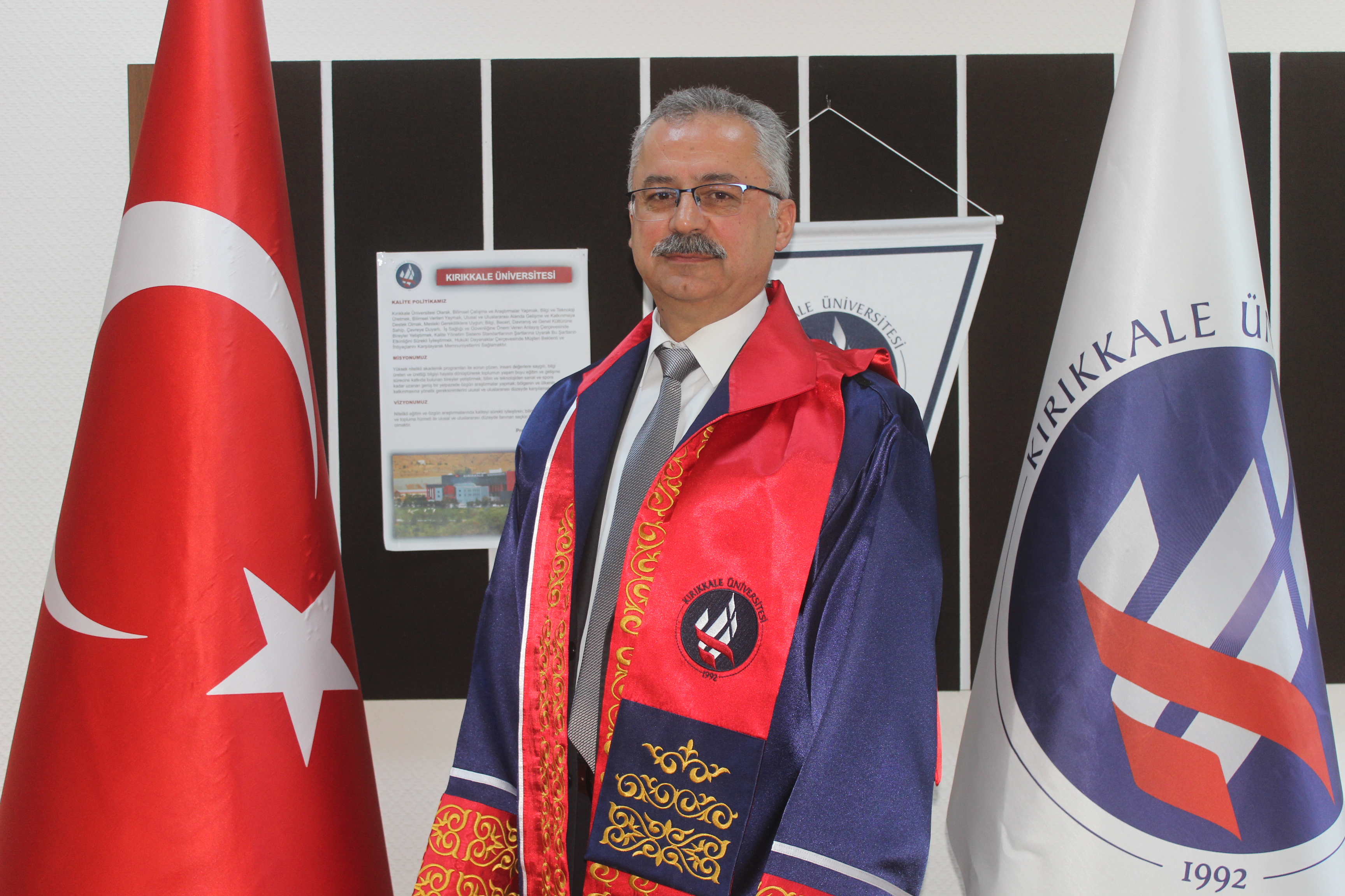MURAT LÜY (DEKAN)