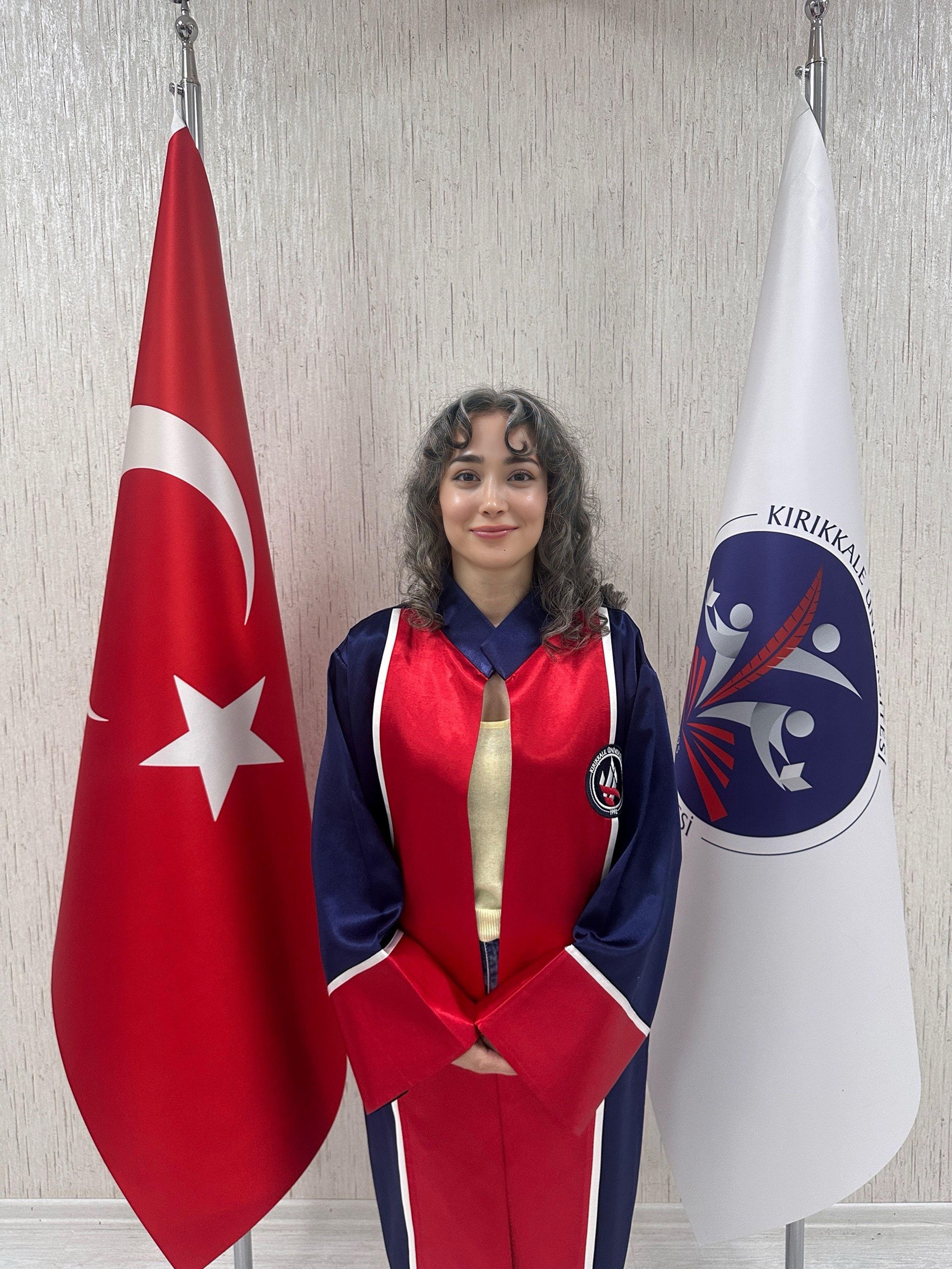 Ayşenur ÜNAL
