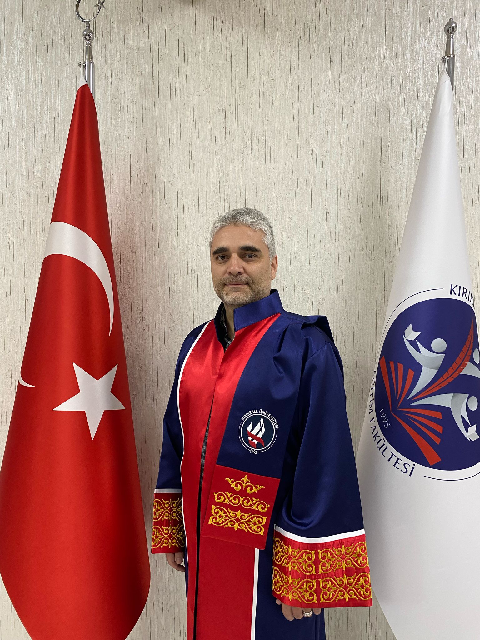 HAKAN DÜNDAR