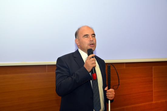 Parmaklarıyla Kainatın Kitabını Okuyan Adam Üniversitemizde Konferans Verdi