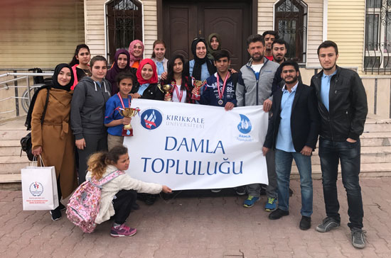 Damla Topluluğu ve İşitme Engelli Öğrenciler Masa Tenisi İle Buluştu