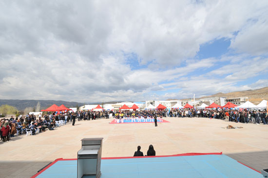 Üniversitemizde Baharın Gelişi Kutlandı