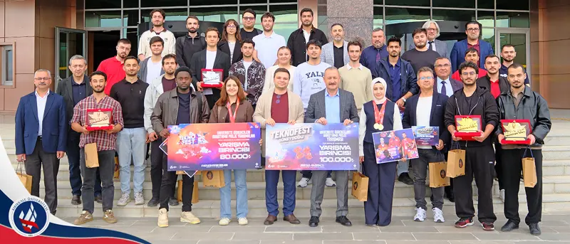 Rektörümüz, TEKNOFEST Güneydoğu’ya Damga Vuran Üniversitemiz Proje Takımları İle Buluştu