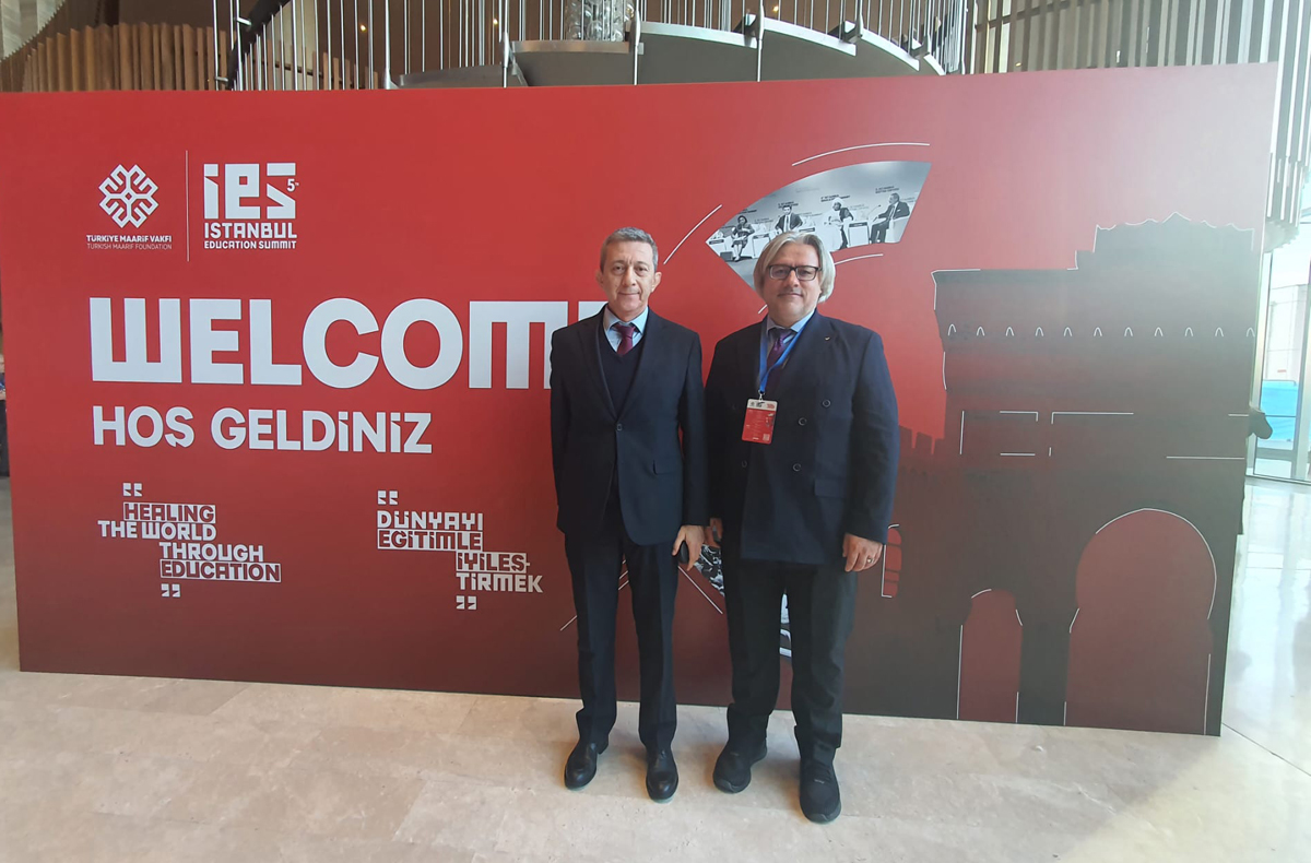 &#220;niversitemiz, 5. İstanbul Eğitim Zirvesi’ne Katıldı