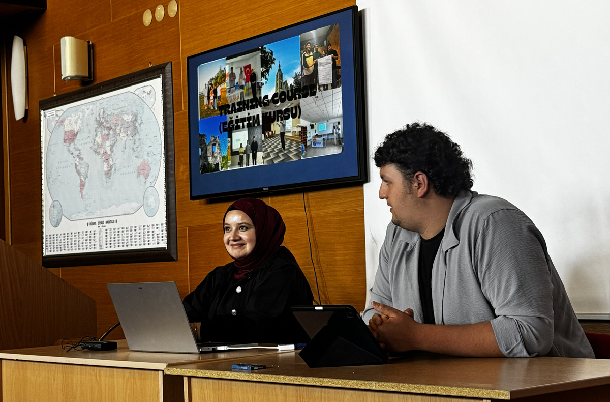 Erasmus+ Fırsatları ve Uluslararası Proje Deneyimleri Öğrencilerimizle Paylaşıldı