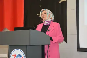  Yahşihan İlçe Sağlık Müdürü Dr. Fatma Sönmez, Öğrencilere Ahmet Yesevi'nin Etkilerini Anlattı