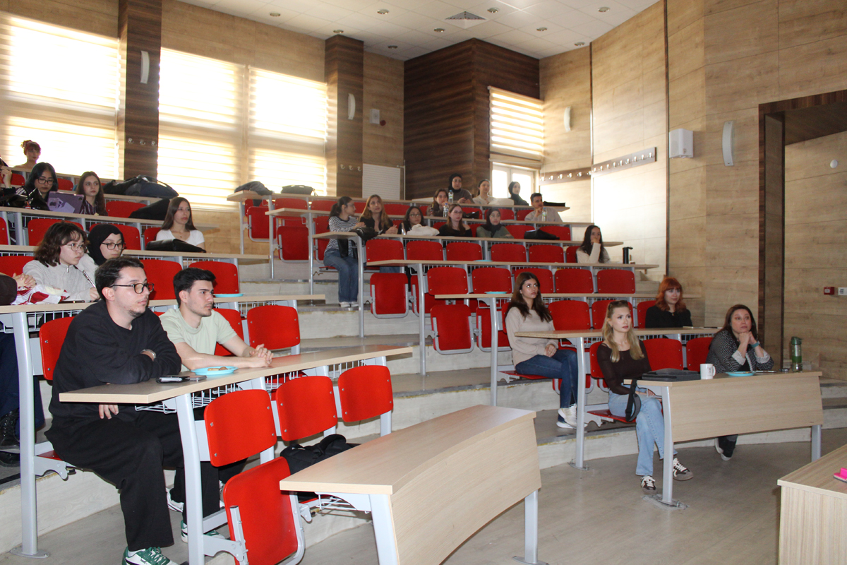 Üniversitemizde, Akademik Kariyer 101: Lisans Sonrası İlk Adımlar Etkinliği Düzenlendi