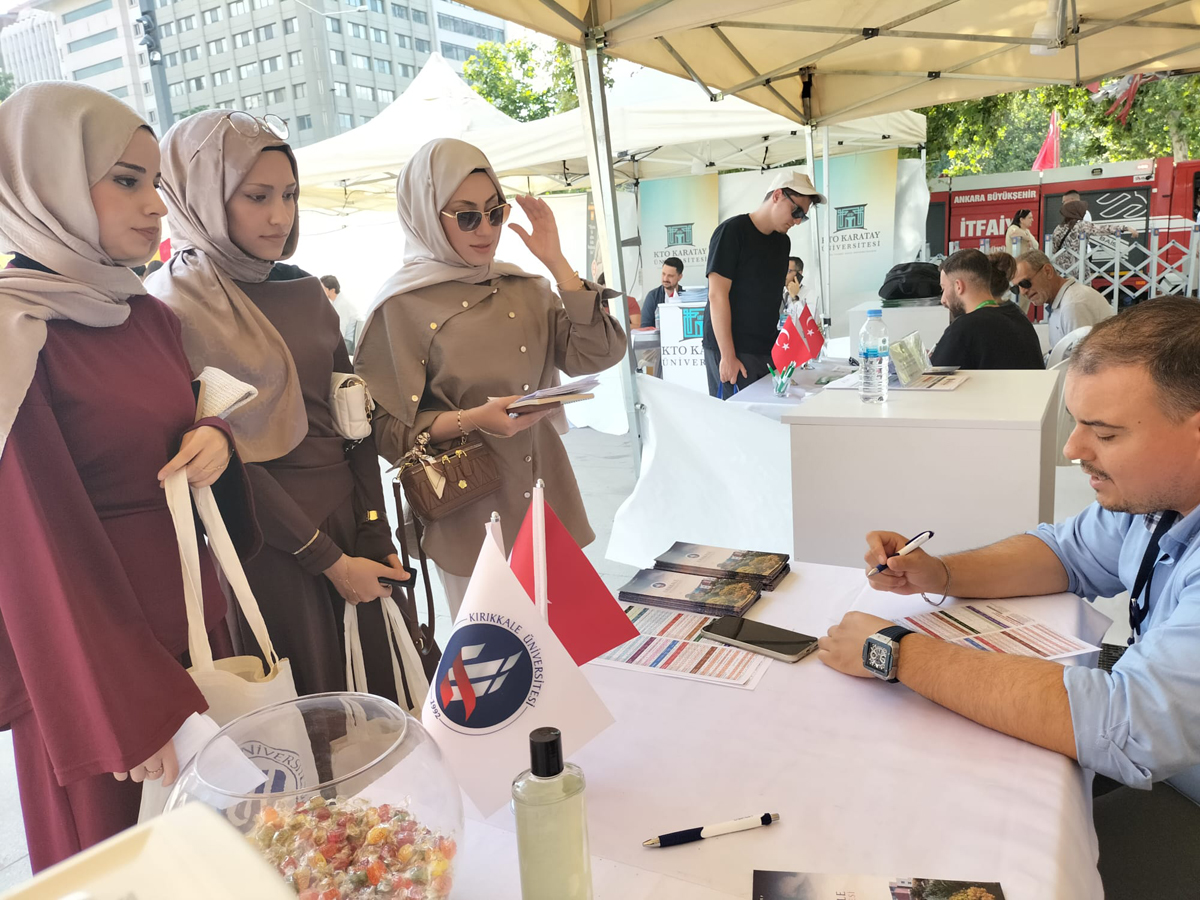 Üniversitemiz,  Tanıtım Günleri'nde Aday Öğrencilerle Buluştu