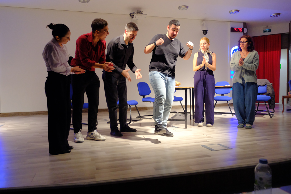 “O Kadar Büyütme” Psikanaliz Tiyatro Oyunu Üniversitemizde Sahnelendi