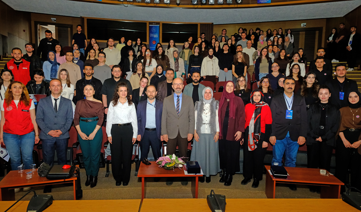 Üniversitemiz Bilgi Profesyonelleri Topluluğu tarafından ÜNİDES Kapsamında “Dijital Vicdan ve Bibliyoterapi” Konulu Konferans Düzenlendi