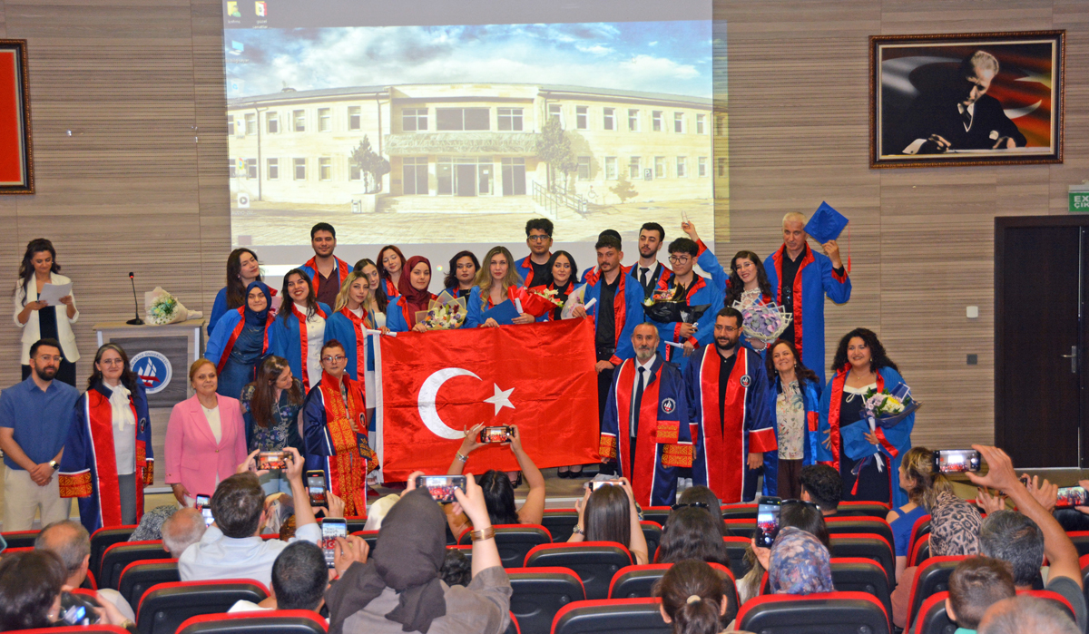 Güzel Sanatlar Fakültemiz Yeni Mezunlarını Uğurladı  