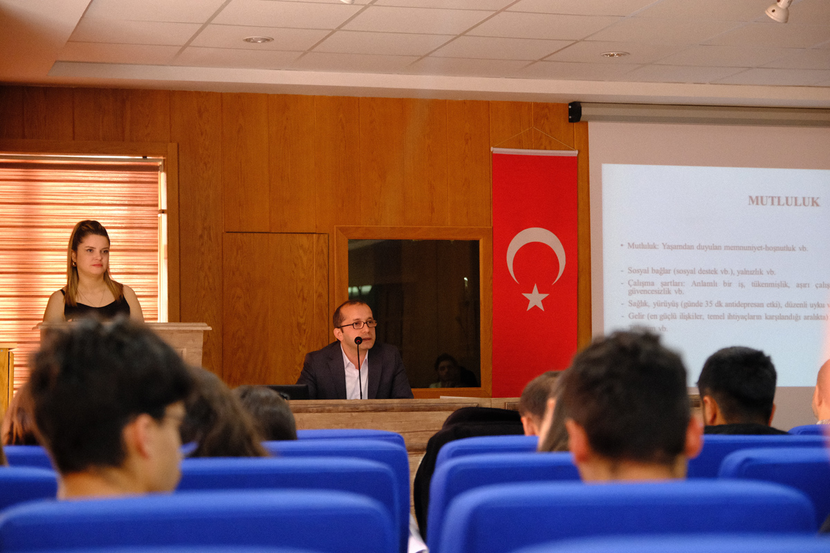 Tüketim Alışkanlıkları ve Tüketici Sorunları Üniversitemizde Ele Alındı