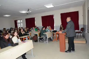 Sağlık Hizmetleri Meslek Yüksekokulunda “En Büyük Engel, Sevgisizliktir” Temalı Farkındalık Etkinliği Düzenlendi