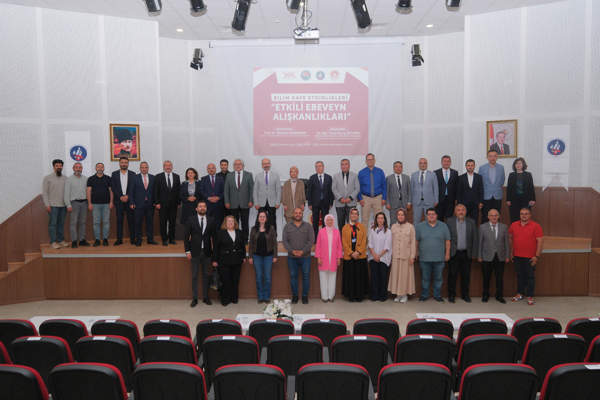  Üniversitemiz, Bilimi Halkla Buluşturan Bilim Kafe Etkinlikleri Kapsamında Sekiz Etkinlik Düzenledi