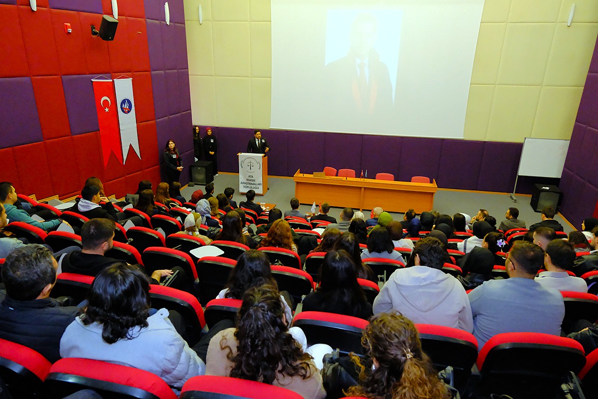 Şehit Hukuk&#231;uların Hatırası &#220;niversitemizde Yaşatıldı