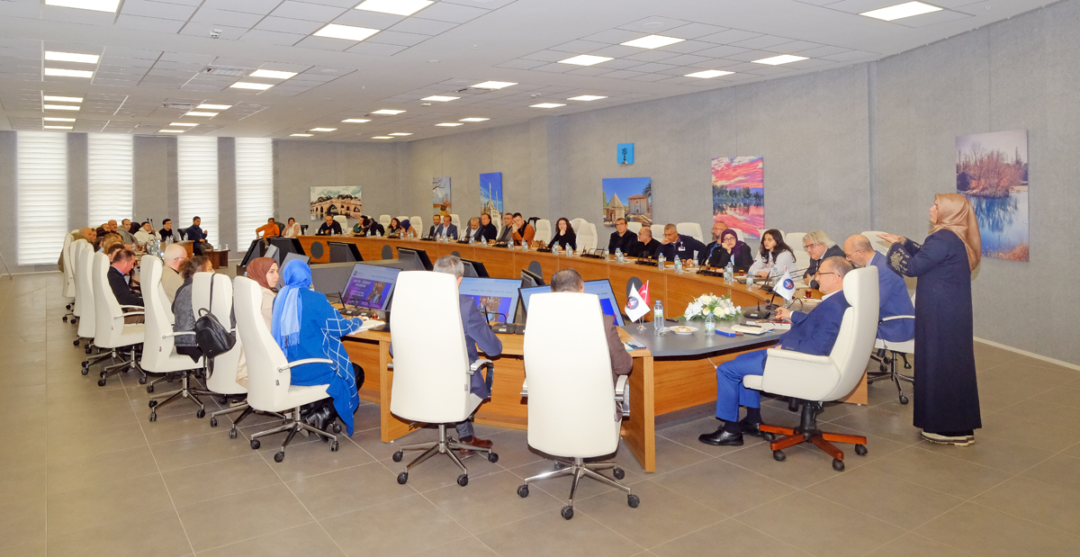 Rekt&#246;r&#252;m&#252;z, D&#252;nya Engelliler G&#252;n&#252; Kapsamında Personelimiz ve &#214;ğrencilerimizle Bir Araya Geldi