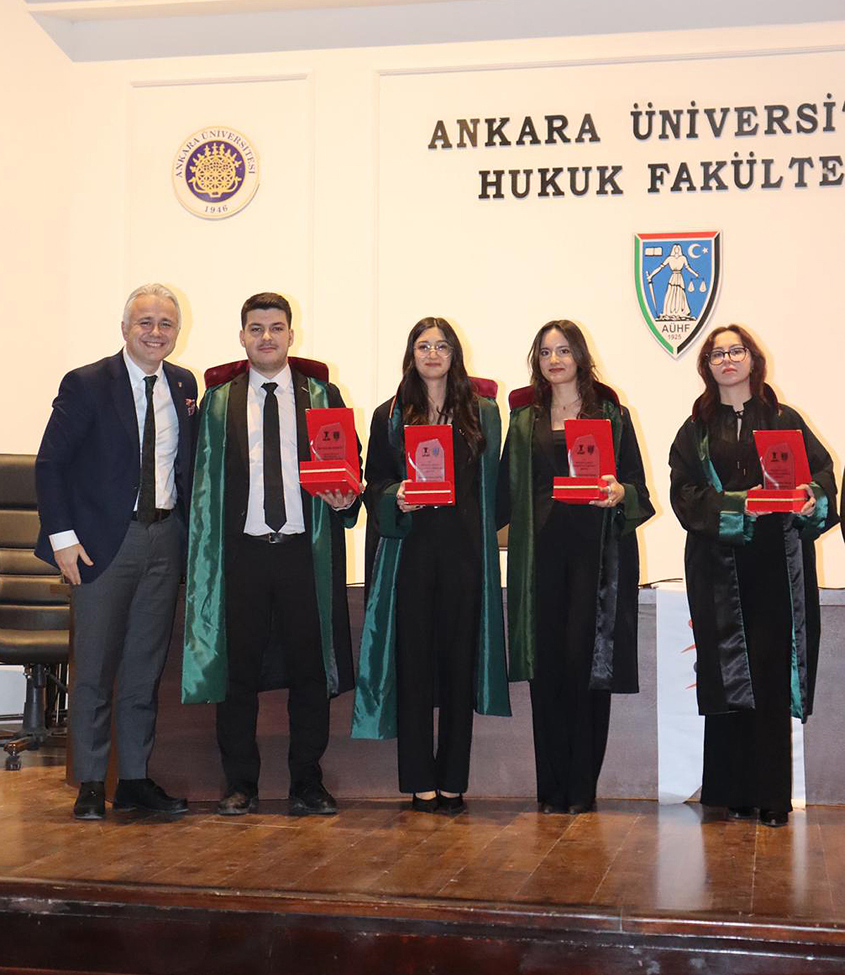 Hukuk Fakültesi Öğrencilerimiz,13. Mekteb-i Adliye Farazi Dava Yarışmasına Başarılarıyla Damga Vurdu