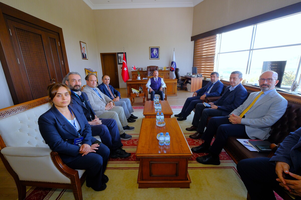 MEDEK Ekibi A&#231;ılış Toplantısını Rekt&#246;r&#252;m&#252;z Prof. Dr. Ersan Aslan Başkanlığında Ger&#231;ekleştirdi