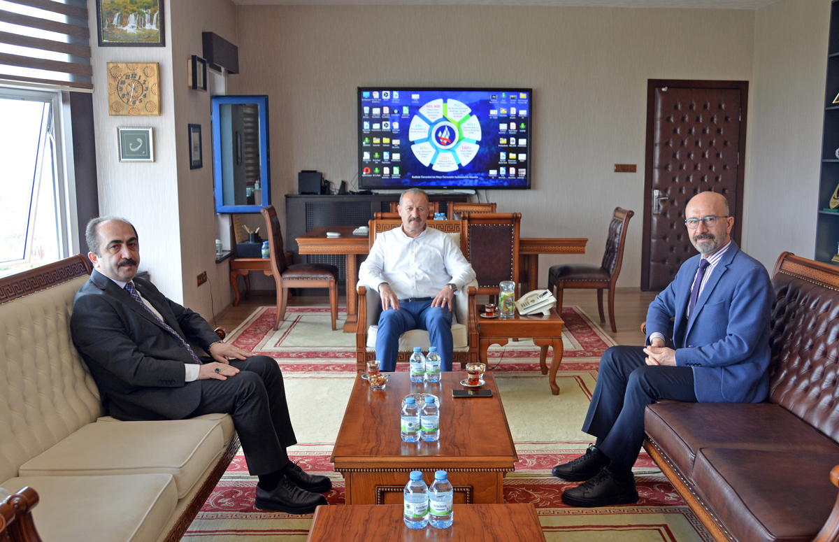 Türk Tarih Kurumu Başkanı Prof. Dr. Yüksel Özgen, Rektörümüzü Ziyaret Etti