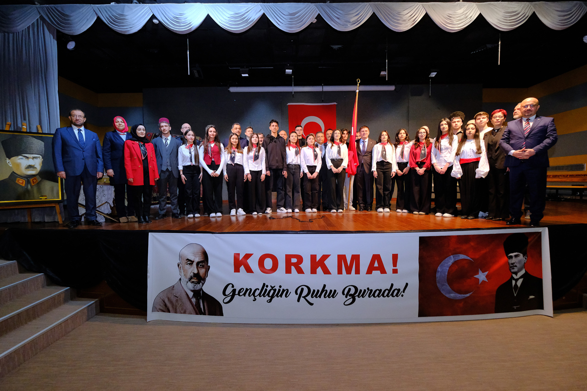 Üniversitemiz 12 Mart İstiklal Marşı'nın Kabulü ve Mehmet Akif Ersoy'u Anma Günü Programına Katıldı