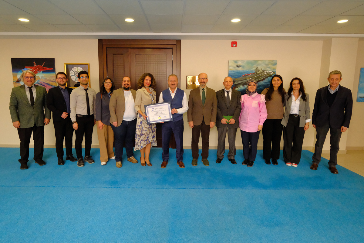 Fizyoterapi ve Rehabilitasyon Bölümümüzden Rektörümüz Prof. Dr. Ersan Aslan’a Başarı Ziyareti