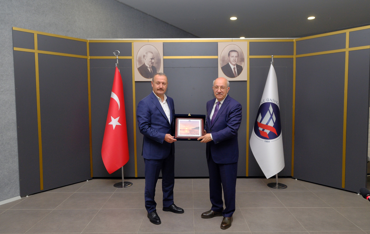 Kıbrıs Rauf Denktaş Üniversitesi Rektörü Prof. Dr. Mehmet Karaca, Senatomuza Konuk Oldu