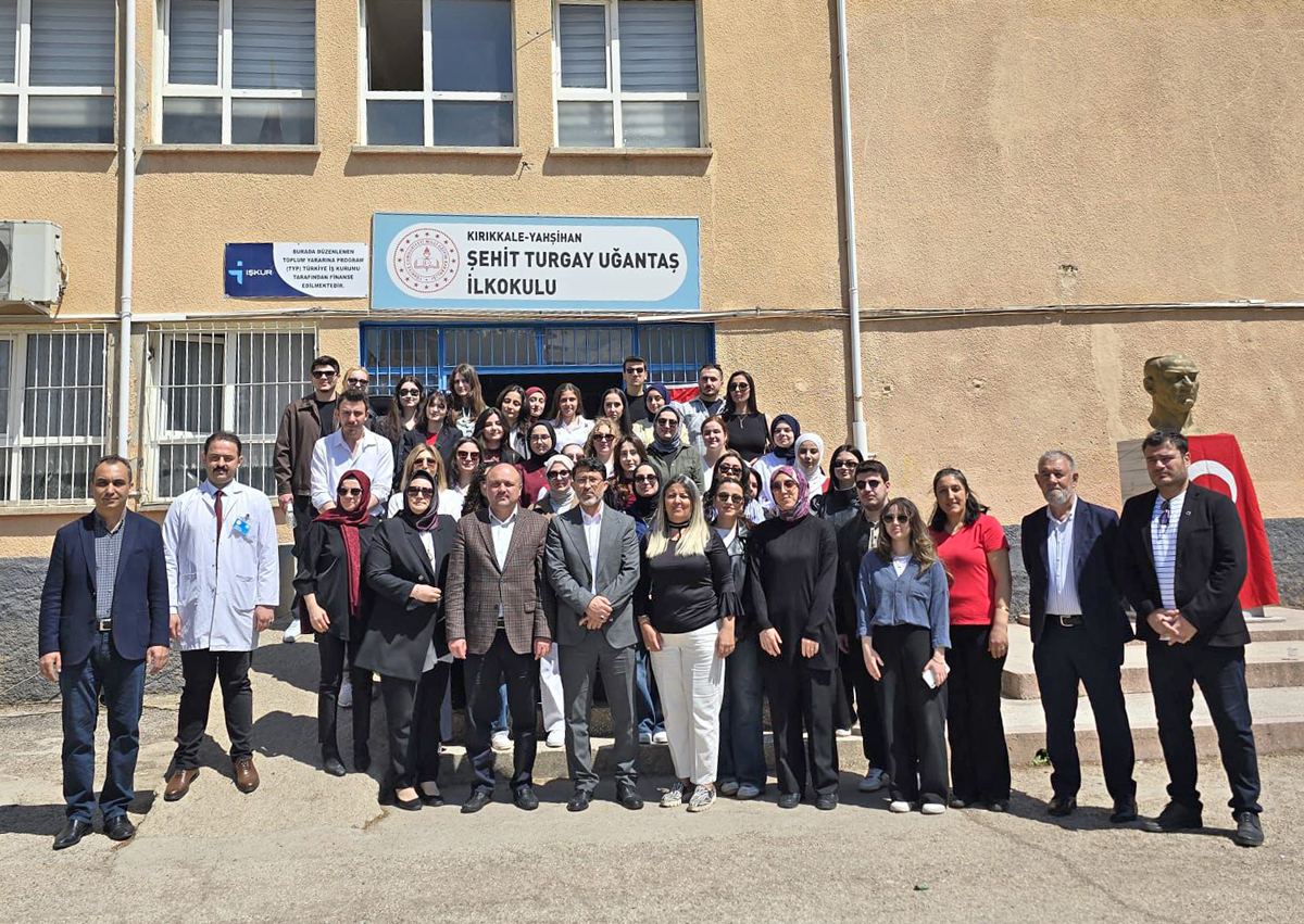 Üniversitemiz Düşünsel Hukuk Topluluğu, Minik Öğrencilerle 23 Nisan Sevincini Paylaştı