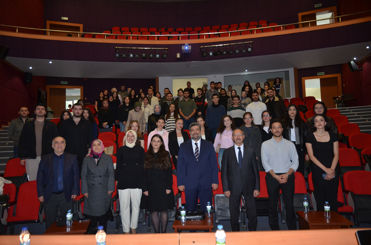 Aksa&#231;lılarımız Gen&#231;lerimizle Buluşuyor Programı Kapsamında Av. Ahmet Sorgun, &#220;niversitemize Konuk Oldu