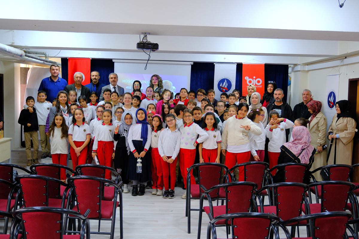 Sağlıklı Nesiller İ&#231;in Bilim Kafe’de Omurga Sağlığı Farkındalığı