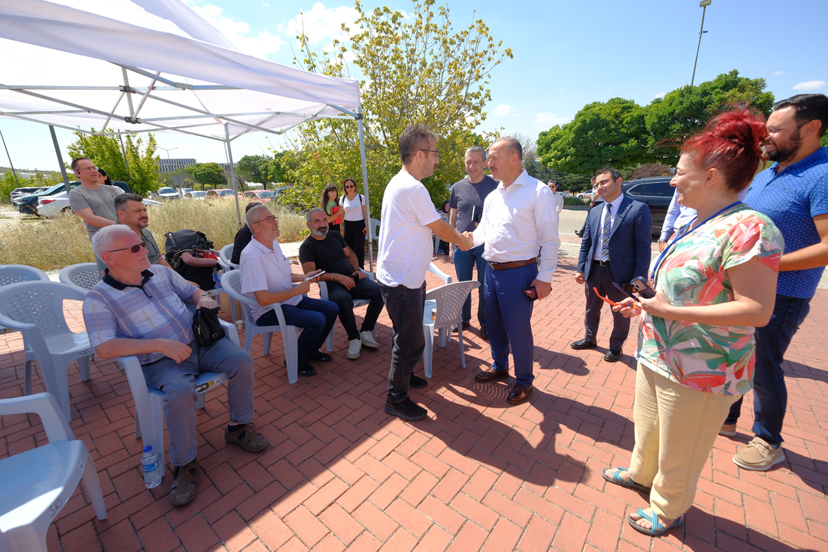Rektörümüz Prof. Dr. Ersan Aslan, Üniversitemiz Güzel Sanatlar Fakültesi Müzik ve Resim Bölümlerinin özel yetenek sınavlarını ziyaret etti.