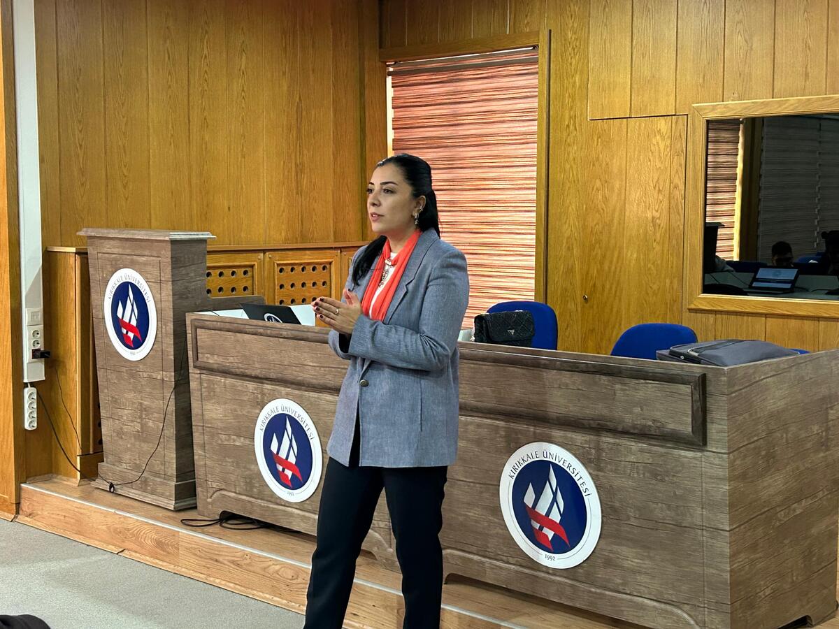 Kadına Yönelik Şiddetle Mücadelede Toplumsal Sorumluluk Vurgusu Üniversitemizde Ele Alındı