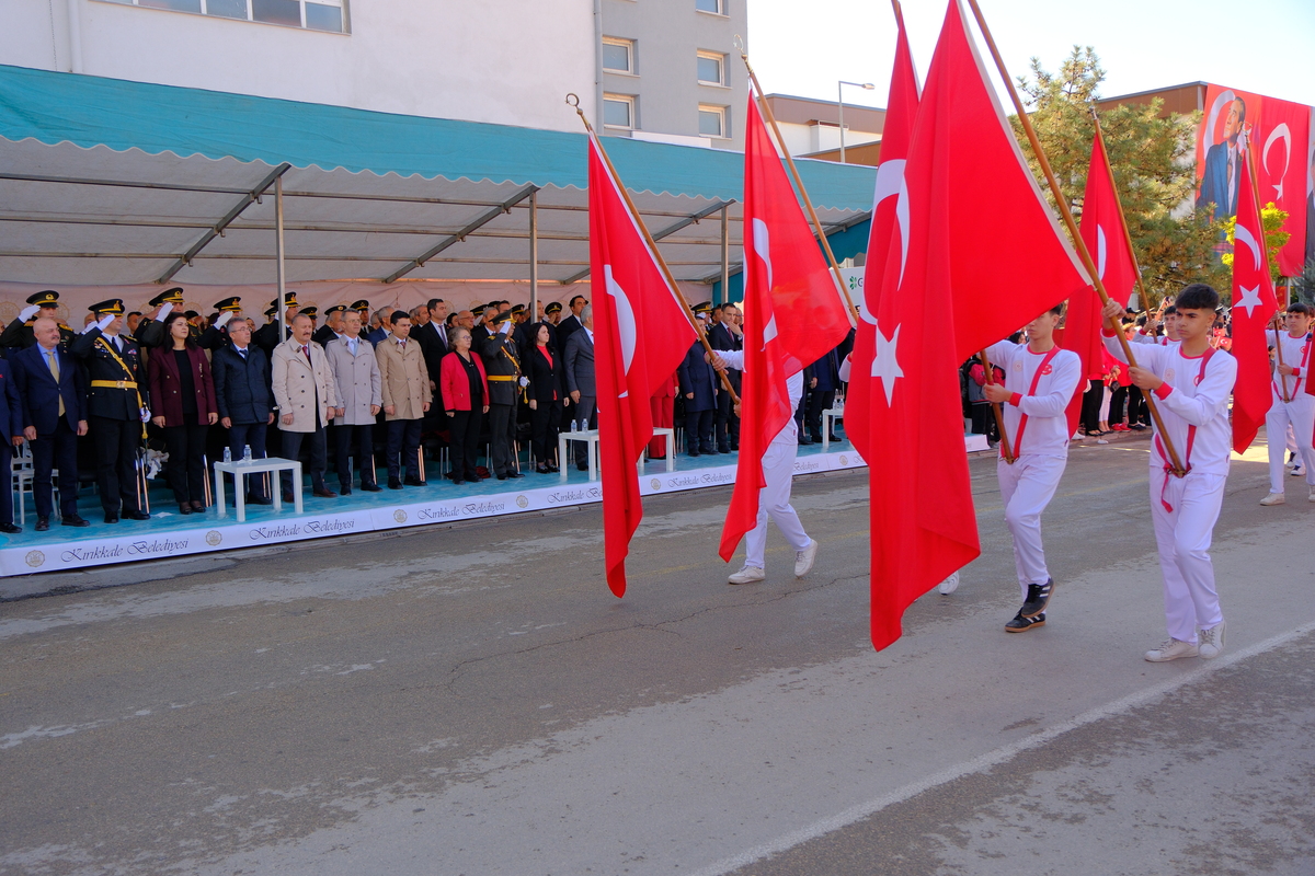Rekt&#246;r&#252;m&#252;z, Cumhuriyetimizin 102. Yıl Kutlamalarına Katıldı