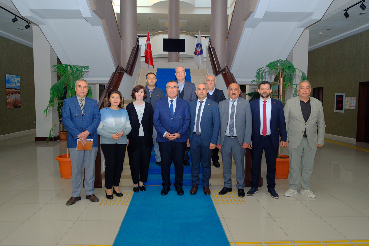 &#220;niversitemiz ile T&#252;rkiye Sağlık İş&#231;ileri Sendikası Arasında Toplu İş S&#246;zleşmesi İmzalandı