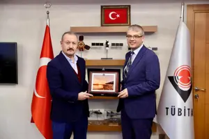 Rektörümüz Prof. Dr. Ersan Aslan, TÜBİTAK Başkanı Prof. Dr. Orhan Aydın’ı Makamında Ziyaret Etti