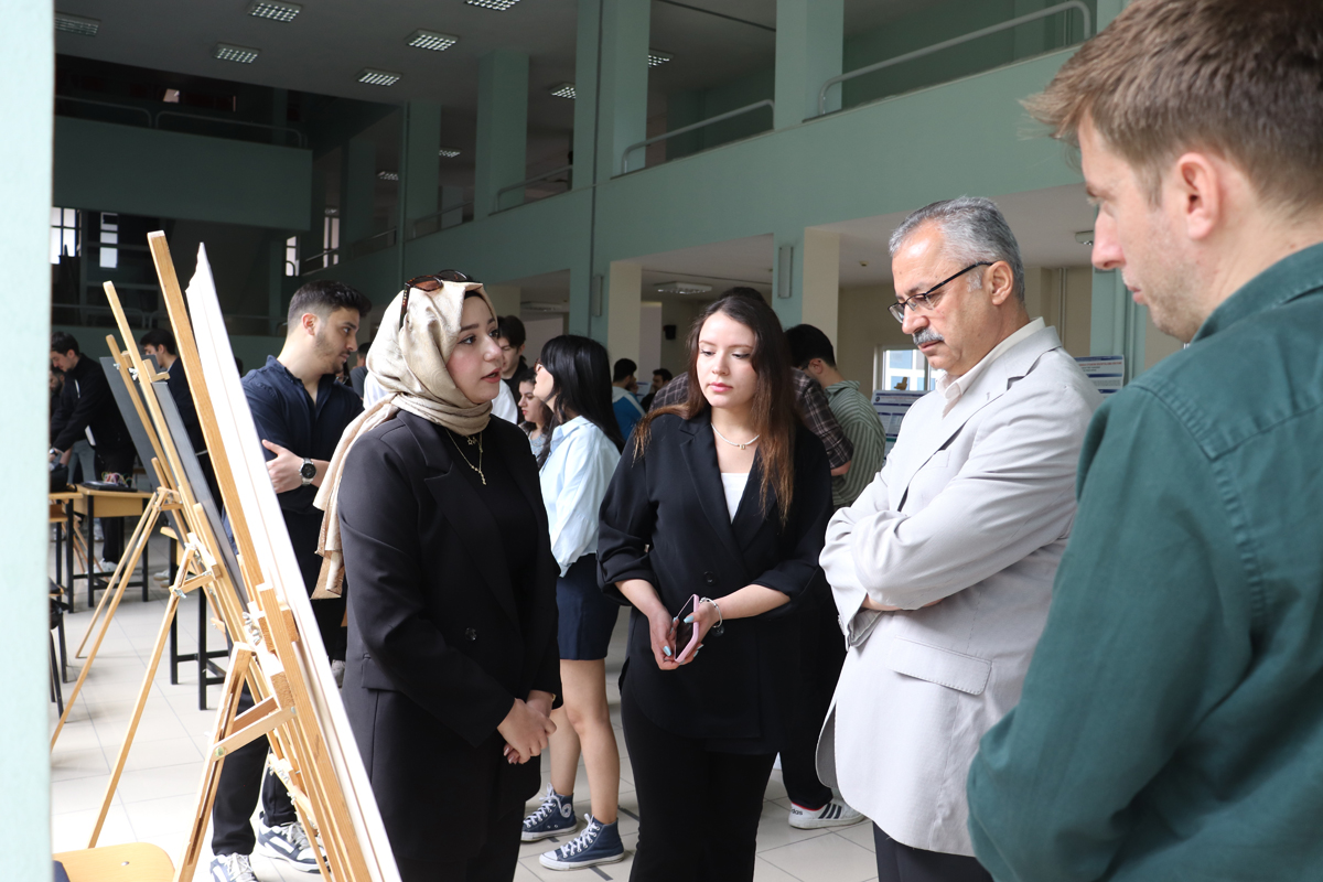 Mühendislik ve Doğa Bilimleri Fakültemizde BESST-İVAL ’26 Kapsamında Proje ve Sunum Etkinlikleri Düzenlendi