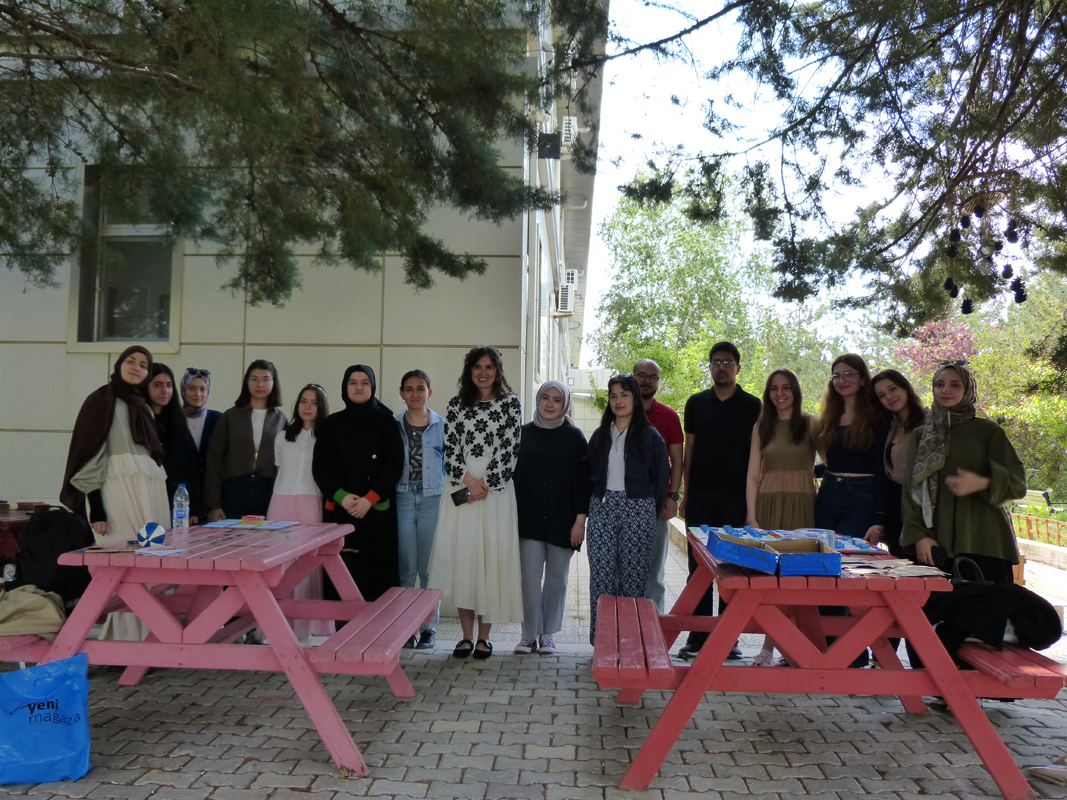 BESST-İVAL ’26 Kapsamında Atık Malzemelerden Matematik Öğretim Materyalleri Sergisi Açıldı