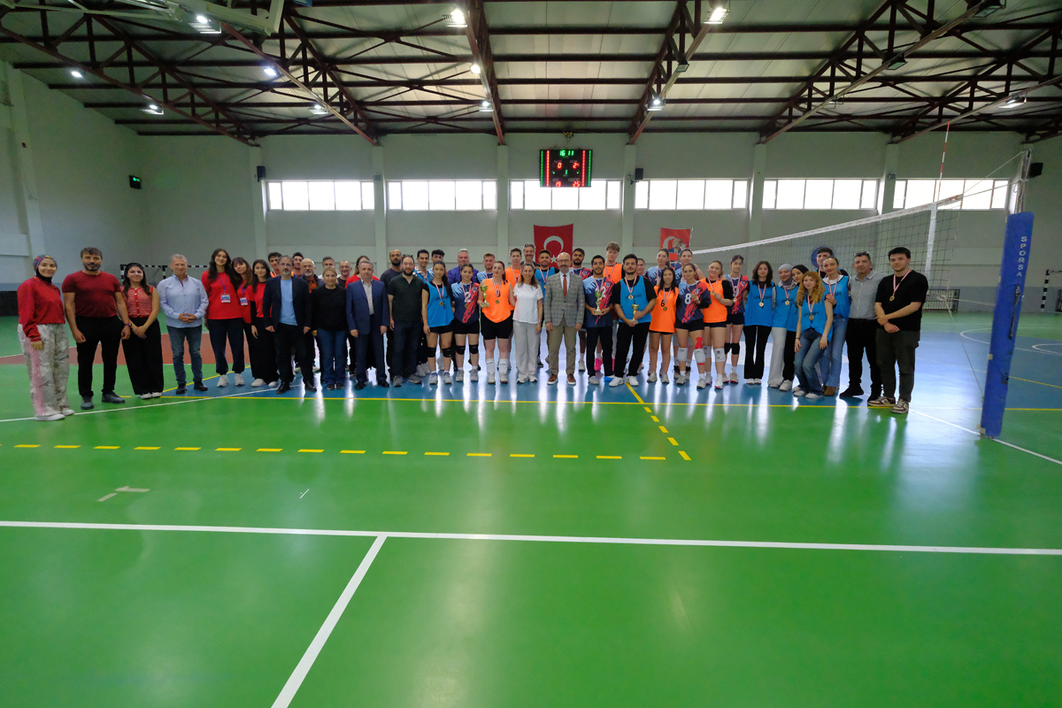 BESST-İVAL ’26 Kapsamında Düzenlenen Voleybol Turnuvasında Şampiyon Spor Bilimleri Fakültemiz Oldu