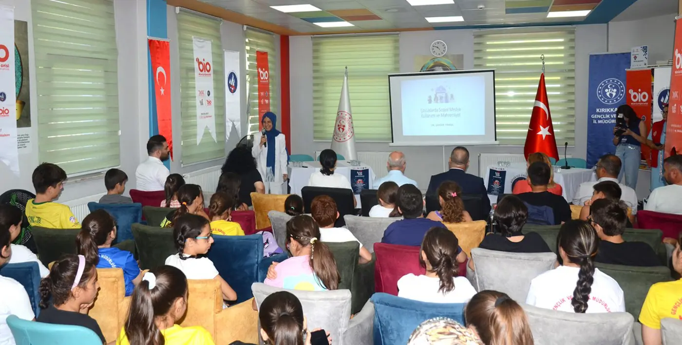 Çocuklarda Sosyal Medya Kullanımı ve Mahremiyet