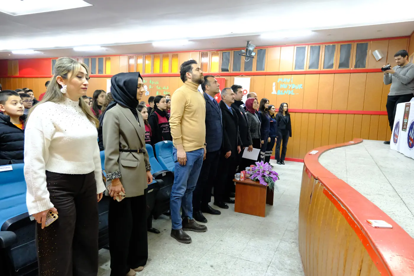 Bilim Kafe’de “Gelecek Nesillere Güvenli Bir Miras: Deprem Bilinci”