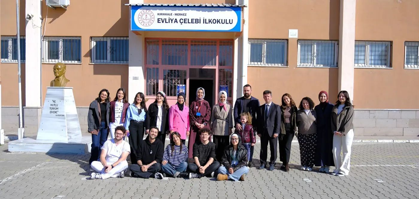 Bilim Kafe'de Çocuklara Erken Yaşta Ağız ve Diş Sağlığı Bakımı Anlatıldı