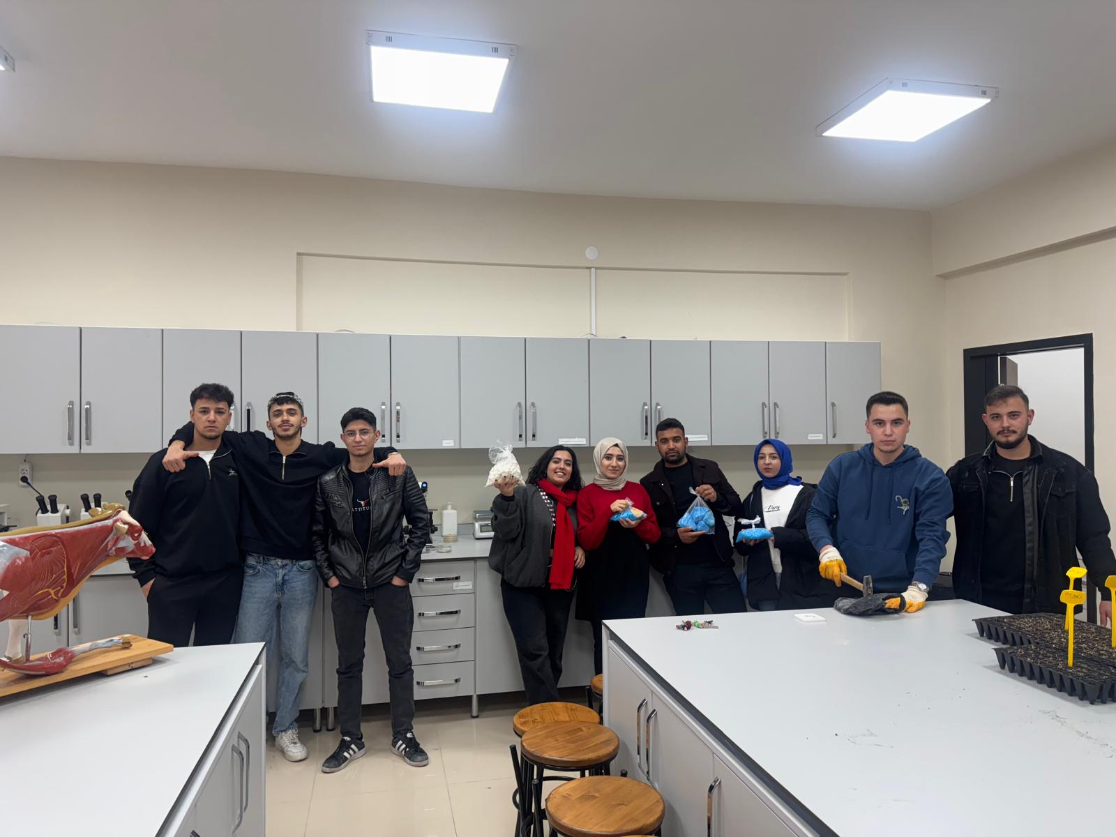 Meslek Yüksekokulu bitki koruma programı Öğrencilerimizle ders kapsamında uygulama yapıldı.