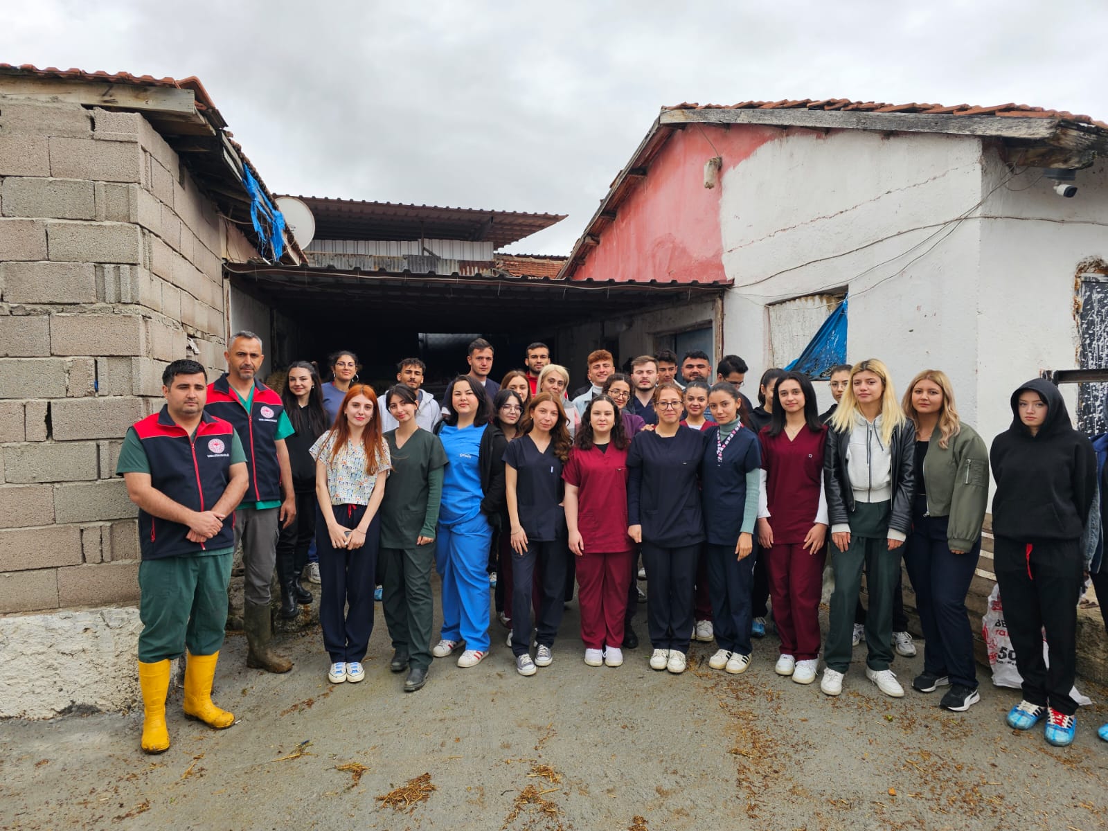 Laborant ve Veteriner Sağlık Öğrencileri Saha Eğitiminde