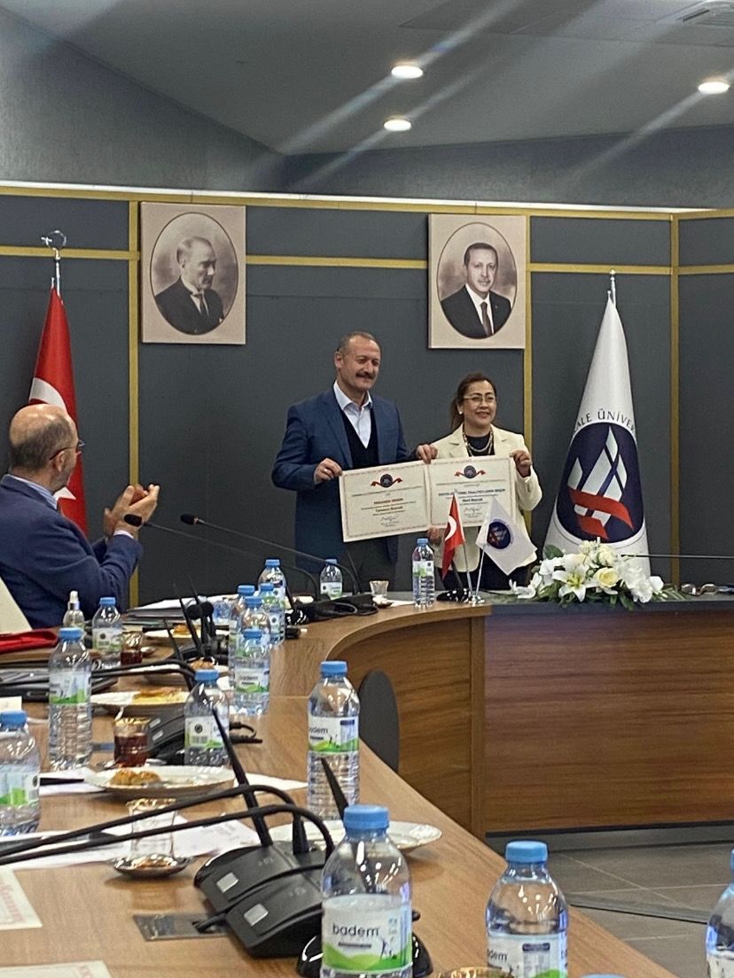 sosyal-kültürel alanda erişim (Mavi Bayrak) ve mekânda erişim (Turuncu Bayrak) aday ödülü hak kazandı.